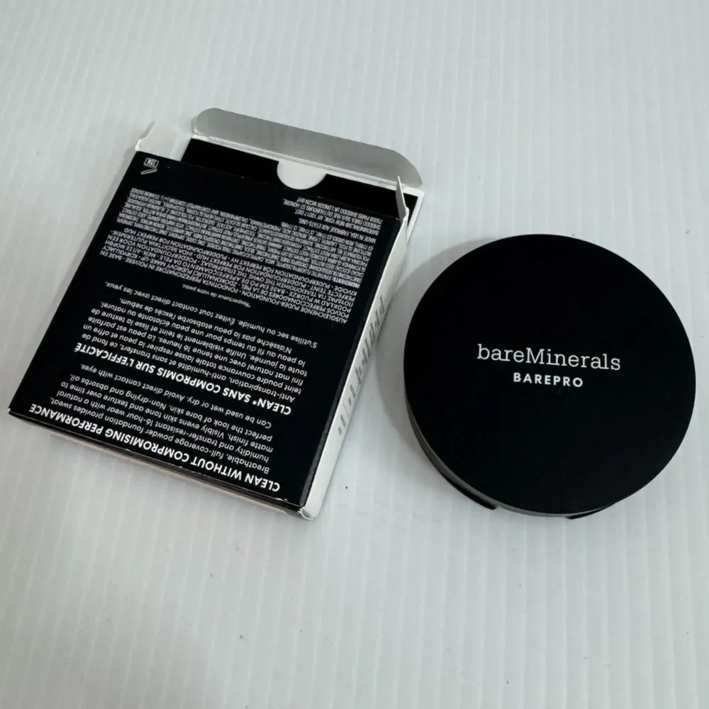 bareMinerals BAREPRO 16HR Powder Foundation Fair 10